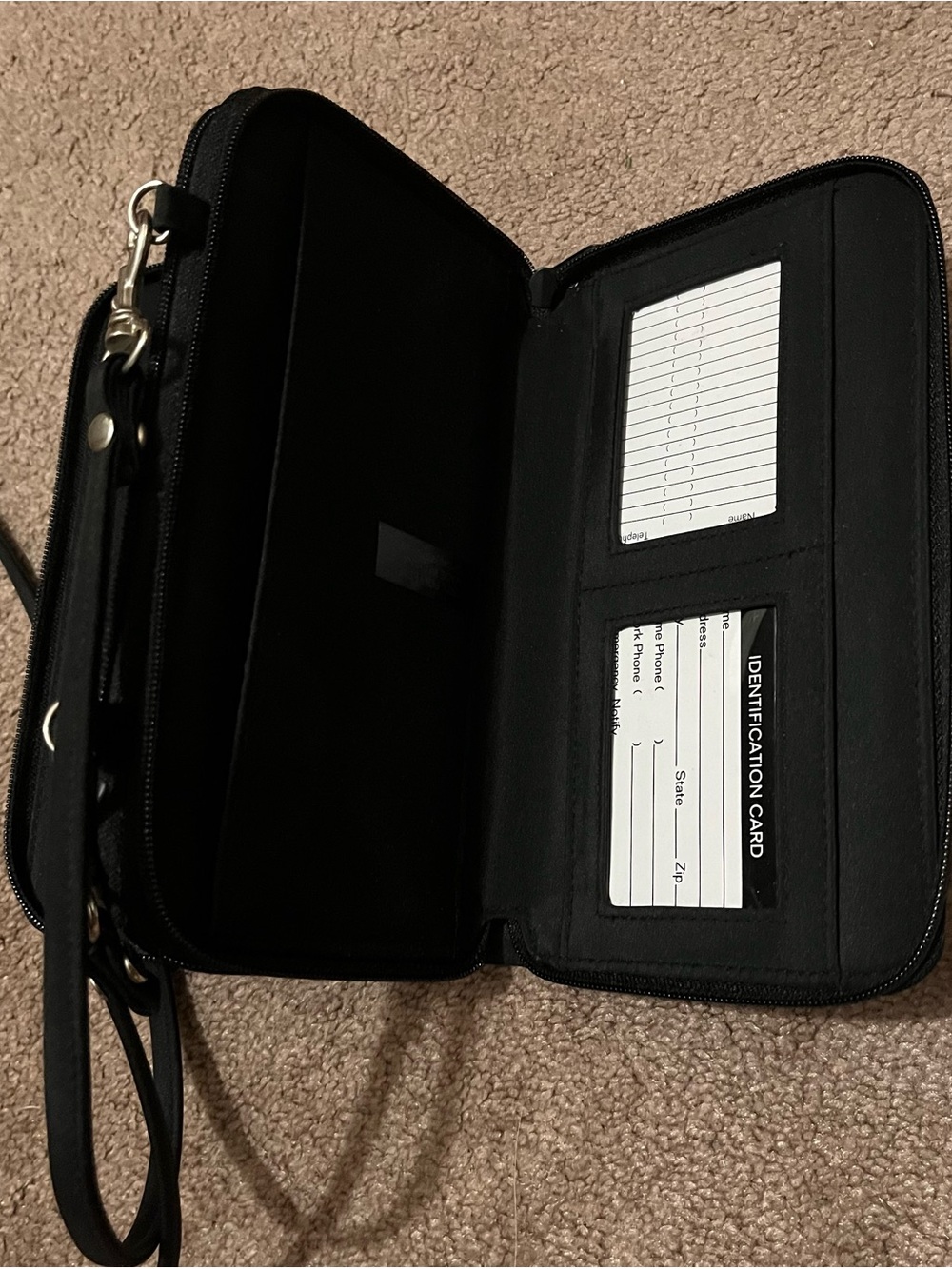 Women’s Black Zip Travel Wallet Crossbody